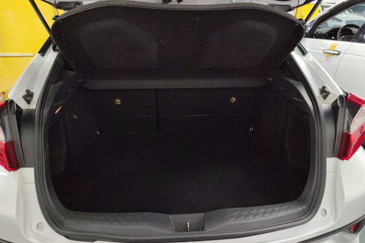 Used Toyota C-HR 2022 2.0L Leading Edition
