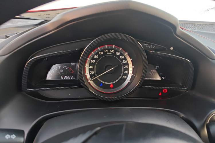 Used Mazda Mazda 3 Axela 2016 Sedan 1.5L Automatic Luxury Model
