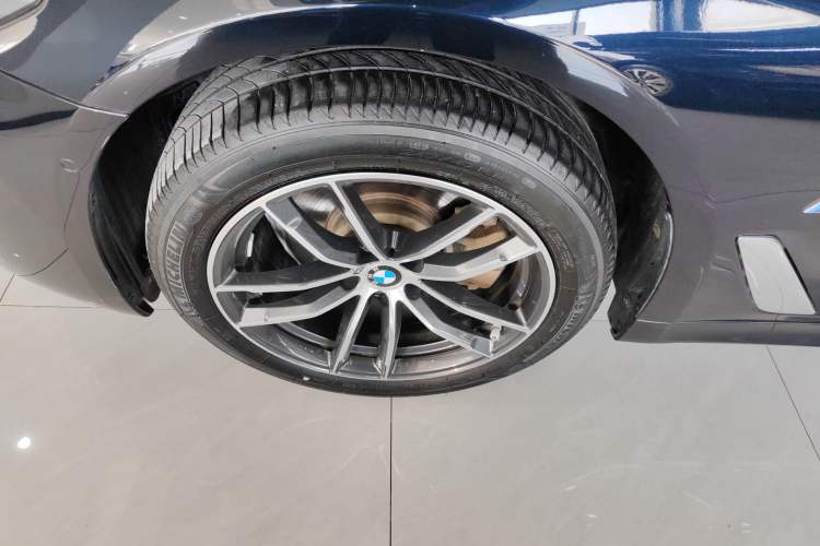 Used BMW 5 Series 2022 Second Facelift 525Li M Sport Package
