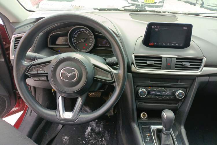 Used Mazda Mazda 3 Axela 2017 Sedan 1.5L Automatic Luxury Model Emission Standard China V
