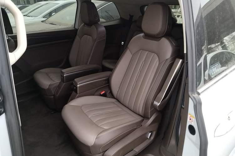 Used Volkswagen Viloran 2024 330TSI Luxury Edition