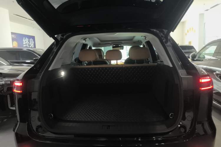 Used Chery Tiggo 8 L 2024 2.0T Two-Wheel Drive Luxury Edition 5 Seats