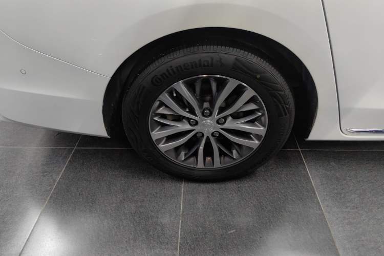 Used Buick GL8 2023 ES Lu Zun Deluxe Model