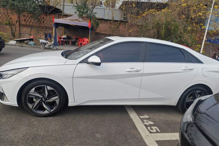 Used Hyundai Elantra 2021 1.5L CVT GLX Elite Edition
