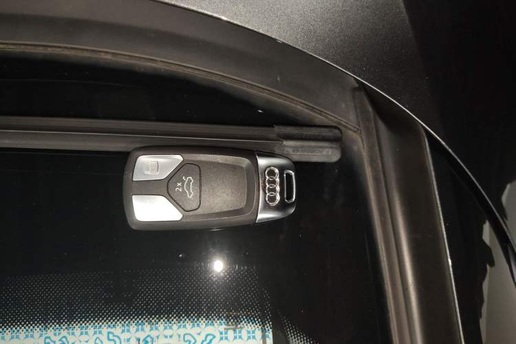 Used Audi A4L 2022 40 TFSI Luxury Dynamic Model
