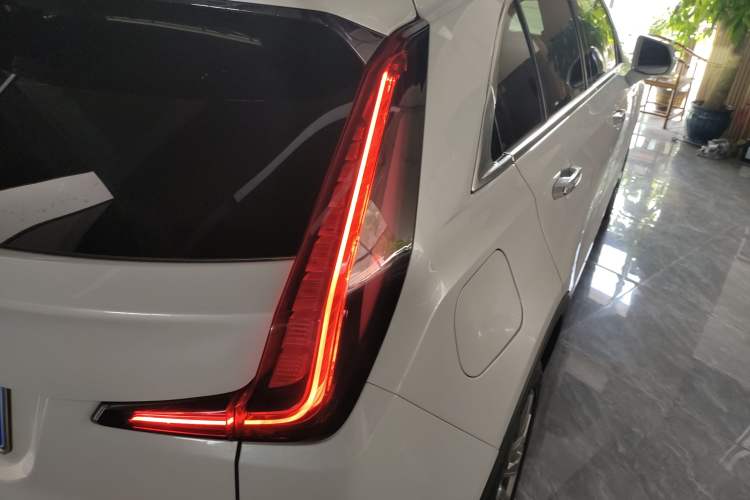 Used Cadillac XT4 2018 28T Two-Wheel Drive Leading Version
