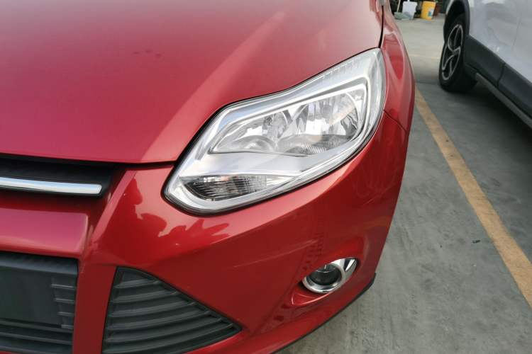Used Ford Focus 2012 Sedan 1.6L Automatic Fashion Edition