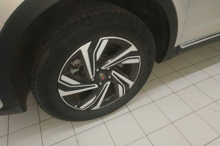 Used Hongqi HS5 2022 Revised Version 2.0T Smart Connect Flagship Edition
