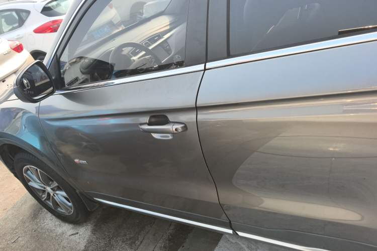 Used Geely Auto Emgrand X7 Sport 2018 1.8TD Automatic Two-Wheel Drive Zhiya Model
