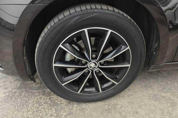 Used Skoda Octavia 2017 1.6L Automatic Smart Drive Edition
