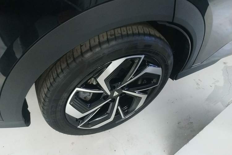 Used  S07 2024 215Max Range-Extended Version
