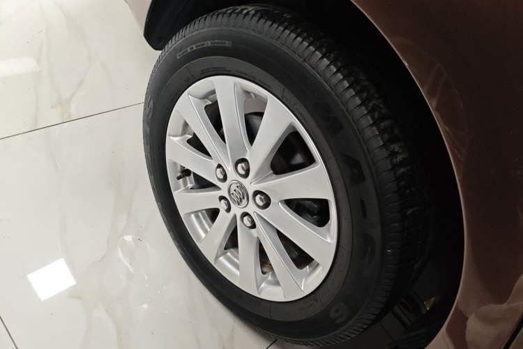 Used Buick GL8 2018 28T Luxury Model China VI Standard
