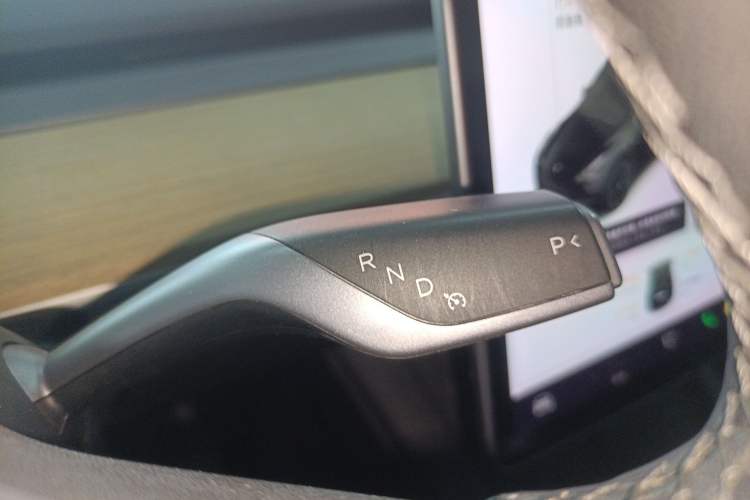 Used Tesla Model Y 2021 Standard Range Rear-Wheel Drive Version
