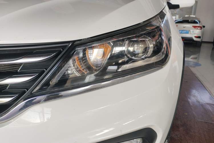 Used Baojun 310W 2017 1.5L Manual Comfort Model China V Standard
