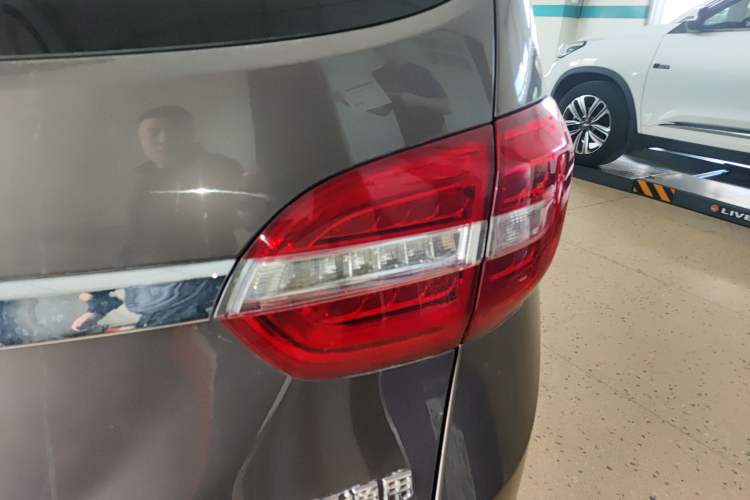 Used Buick GL8 2014 3.0L GT Luxury Business Haoya Edition
