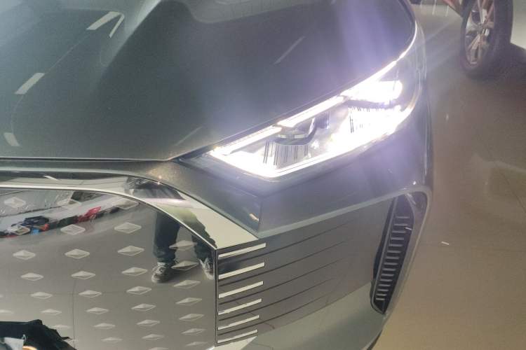 Used Chery Fengyun T8 2025 1.5T 130km Deluxe Version 5 Seats