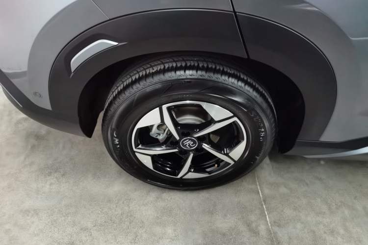 Used BYD Yuan UP 2025 Intelligent Driving Version 401 km Leading Edition
