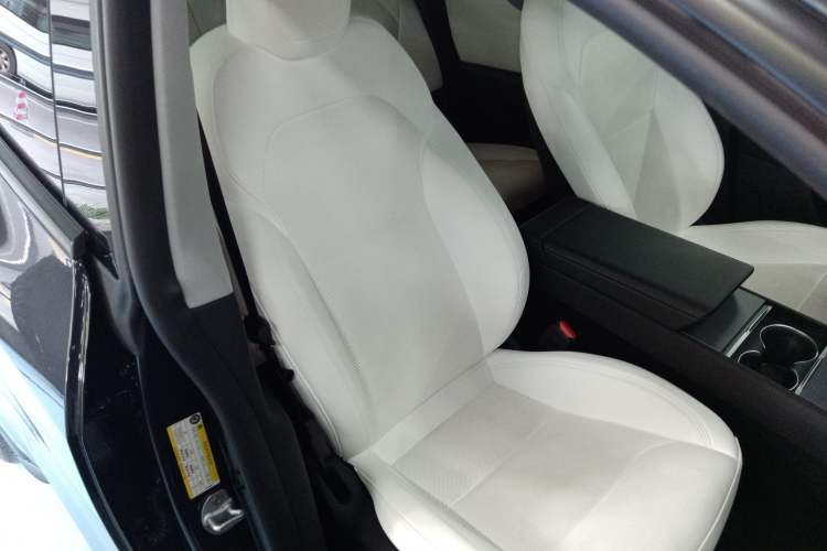 Used Tesla Model Y 2025 Rear-Wheel Drive First Edition
