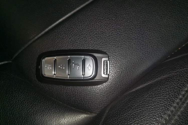 Used Land Rover Range Rover Evoque 2018 240 PS SE Smart Brilliance Edition
