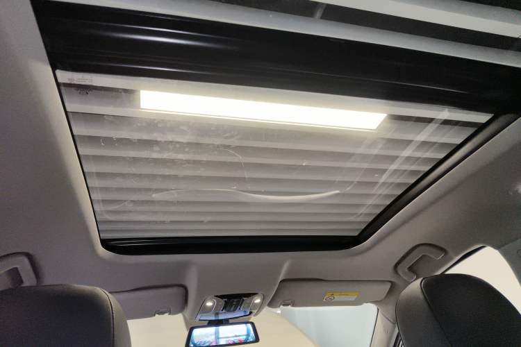 Used GAC Trumpchi GS8 2017 320T Two-Wheel Drive Luxury Smart Connectivity Version (7 Seats)
