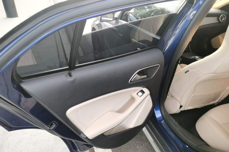 Used Mercedes-Benz GLA 2016 GLA 220 4MATIC Fashion Edition
