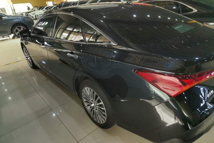 Used Toyota Avalon 2022 Dual-Engine 2.5L Luxury Edition
