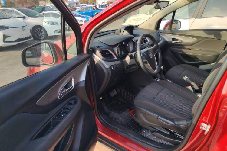 Used Buick Encore 2015 1.4T Automatic Two-Wheel Drive Urban Elite Version
