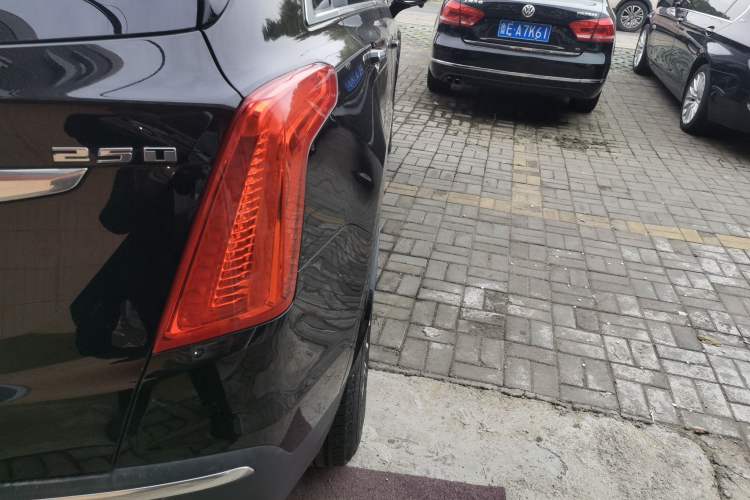 Used Cadillac XT5 2018 25T Luxury Model
