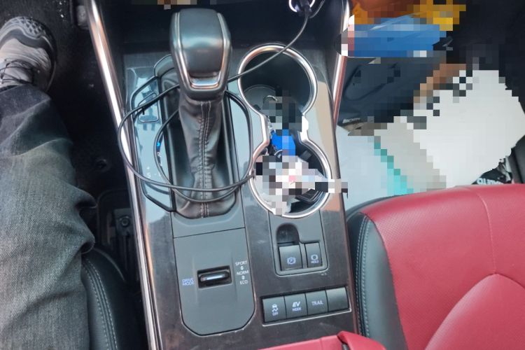 Used Toyota Crown Kluger 2021 2.5L HEV Four-Wheel Drive Flagship Edition
