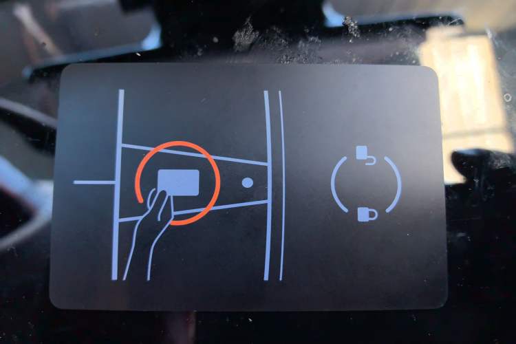 Used Tesla Model 3 2019 Long-Range All-Wheel-Drive Version
