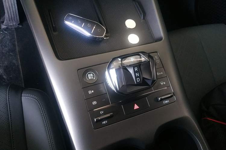 Used BYD Qin PLUS 2025 DM-i Smart Drive 55KM Leading Model
