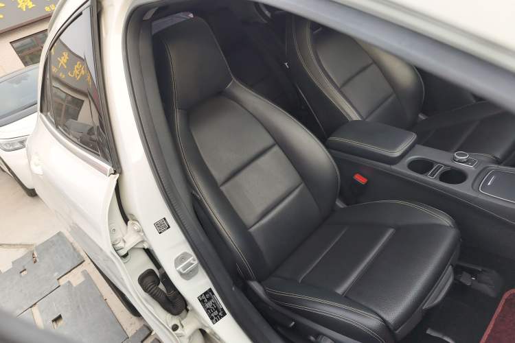 Used Mercedes-Benz GLA 2017 GLA 200 Fashion Model
