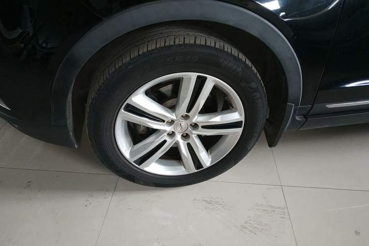 Used Zotye T700 2017 1.8T Dual-Clutch Prestige Model
