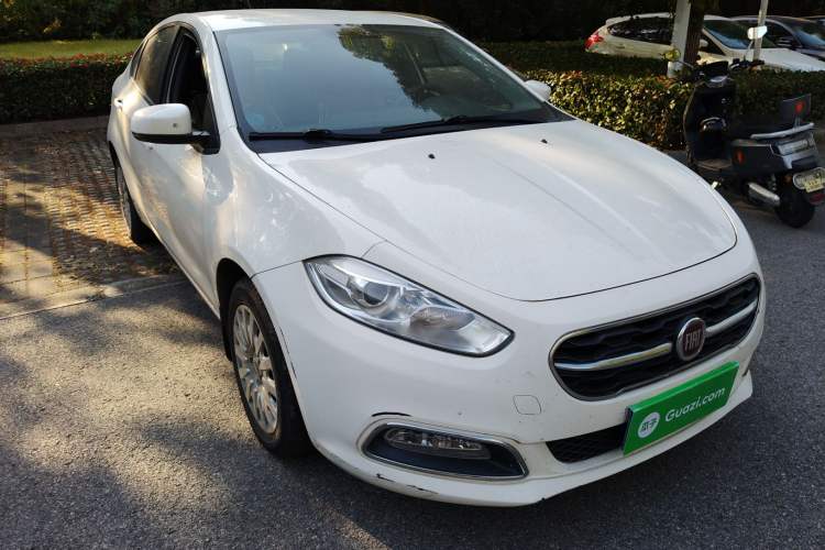 Used Fiat Viaggio 2015 1.4T Automatic Enjoyment Edition
