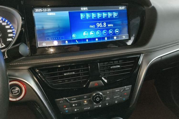 Used Venucia T90 2017 2.0L CVT Leading Edition
