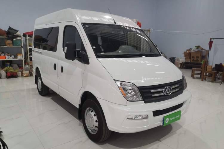 Used SAIC MAXUS Xintu V80 2021 2.0T AMT Classic Aoyuntong Short Wheelbase Mid-Roof 5/6-Seater