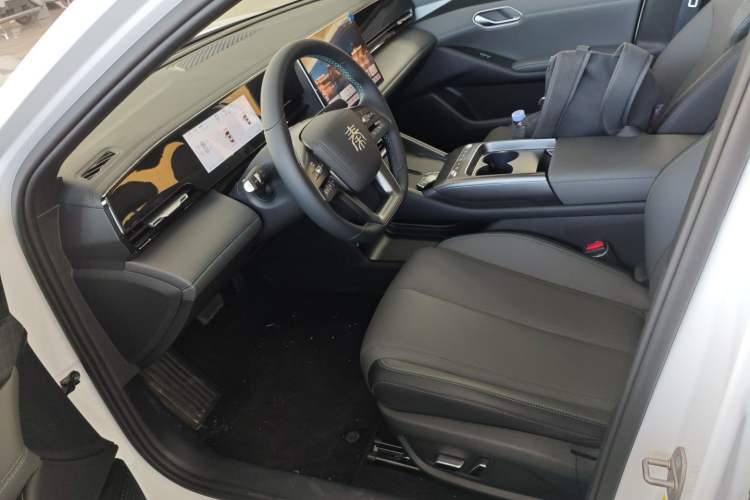 Used BYD Qin L 2025 EV 545KM Beyond Version
