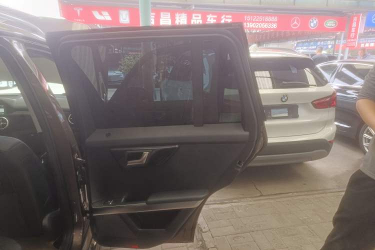 Used Mercedes-Benz GLK-Class 2013 GLK 300 4MATIC Dynamic Sunroof Model
