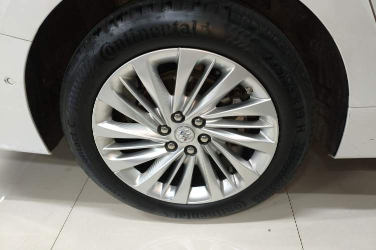 Used Buick Century 2023 2.0T Seven-Seater Yinshi Edition
