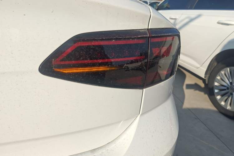 Used Volkswagen Lamando 2019 280TSI DSG Comfort Edition China VI standard
