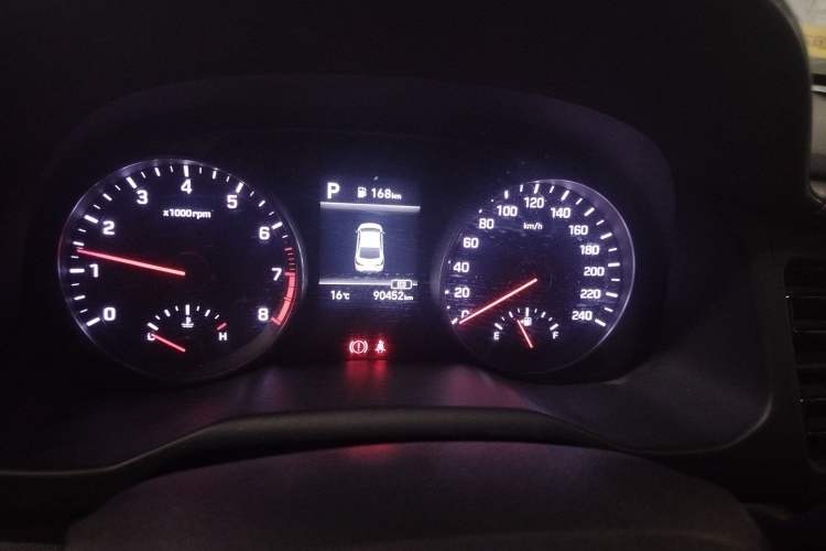 Used Hyundai Elantra 2019 1.5L CVT Smart & Luxurious Trim
