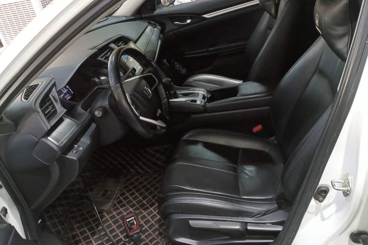 Used Honda Civic 2016 180TURBO CVT Comfort Version
