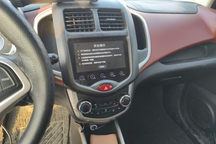 Used Changan Benni 2015 1.4L IMT Luxury Model China IV