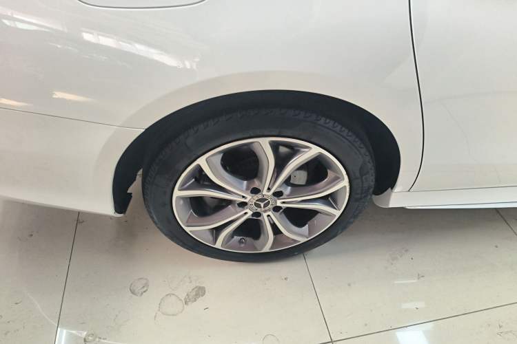 Used Mercedes-Benz E-Class 2021 Restyled E 300 L Sporty and Stylish Edition
