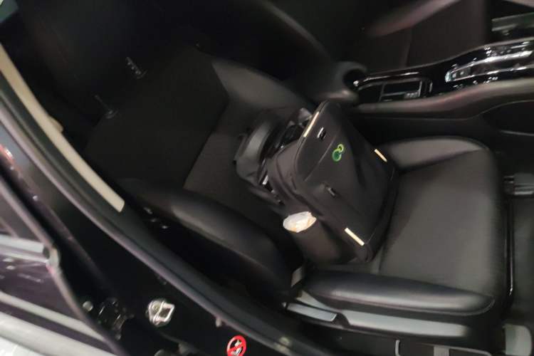 Used Honda Vezel 2019 1.5L CVT Luxury Model China VI
