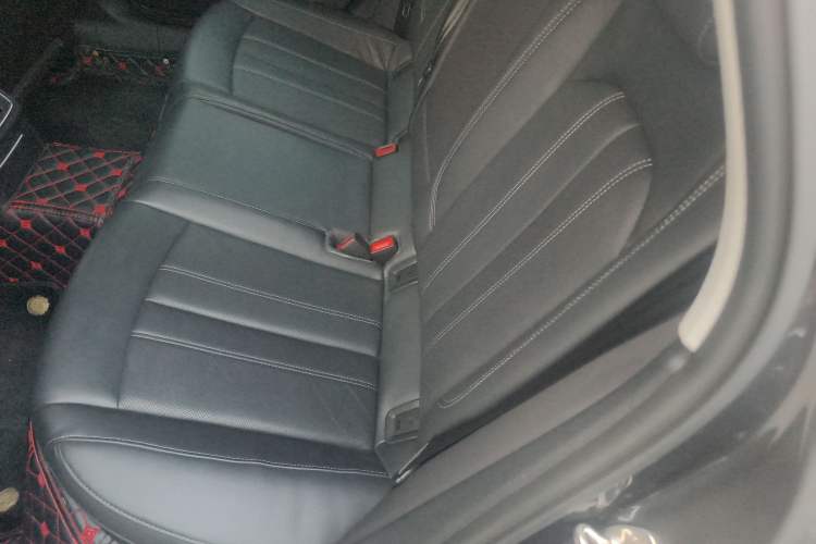 Used Audi A4L 2022 40 TFSI Fashion Dynamic Model
