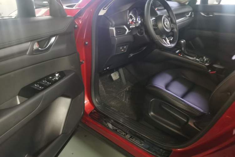 Used Mazda CX-5 2017 2.0L Automatic 2WD ZhiShang Trim China V Standard