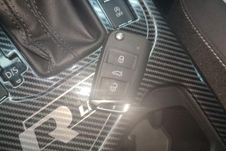 Used Volkswagen Tiguan L 2023 330TSI Automatic Two-Wheel Drive R-Line Enjoyment Edition
