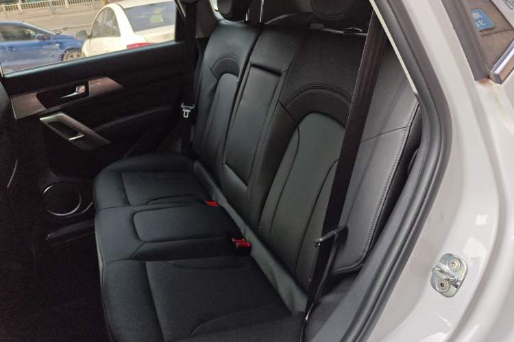 Used Haval H2 2017 Red-Label 1.5T Manual 4x4 Luxury Model
