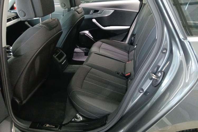 Used Audi A4L 2024 40 TFSI Fashion Dynamic Model